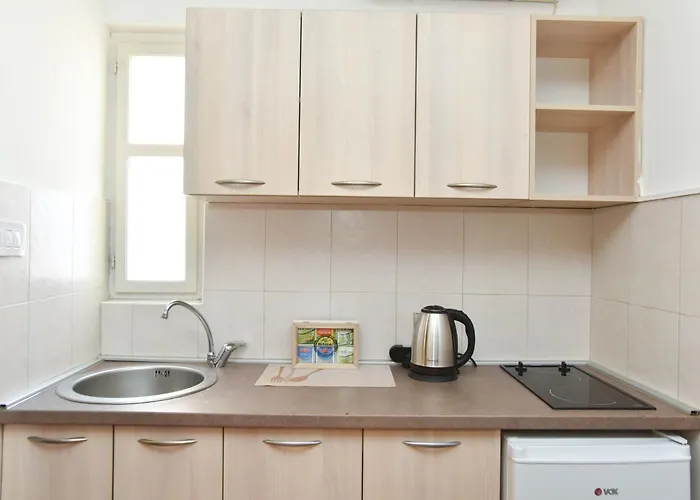 Royal Garden Apartments & Gastronomy